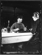 Bildnr 43 August Strindberg och Siri von Essen spelar brädspel Foto: August Strindberg