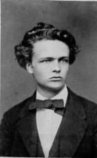 Sg8 Fotograf: Hansen, Mathias Motiv: August Strindberg Ort och år: Stockholm 1870