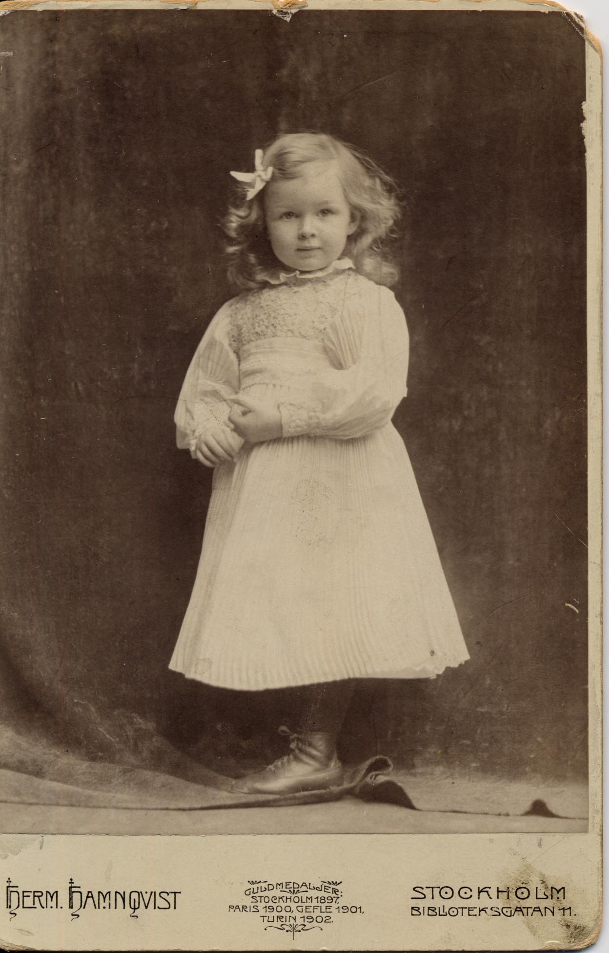 Anne-Marie10